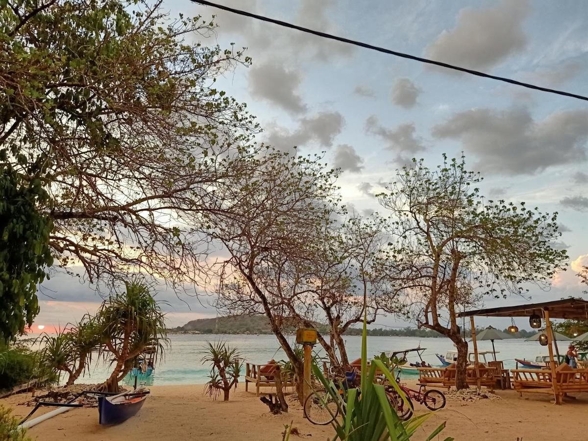 Two Brothers Bungalows Gili Meno Exterior foto